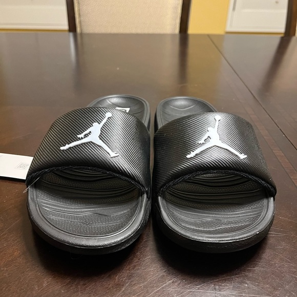 New Nike Air Jordan Break Slides Sandals - Picture 4 of 10